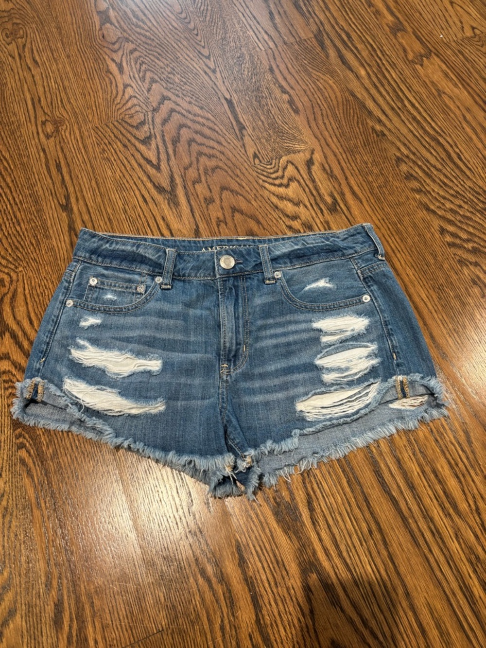 American Eagle tomgirl shortie